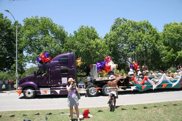 2006_ArtCar_3_Parade 336 